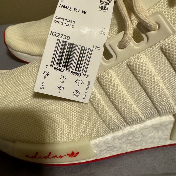 Adidas NMD R1 LIMITED EDITION “Valentines Day” 2023 Women’s size 9 - Picture 10 of 13